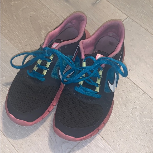 Nike sneakers - Picture 1 of 6